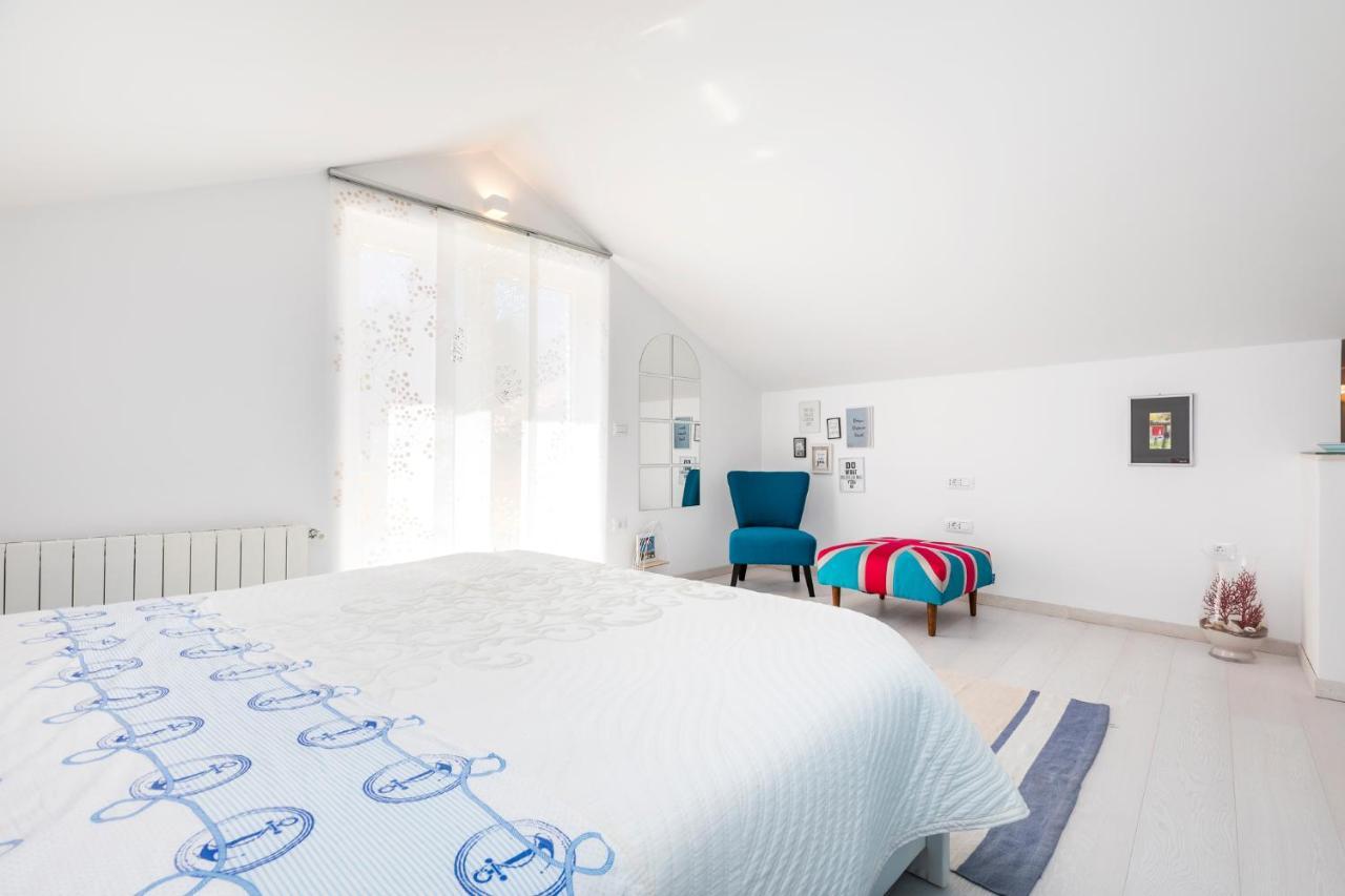 Apartments Priko 63 マリ・ロシニュ エクステリア 写真